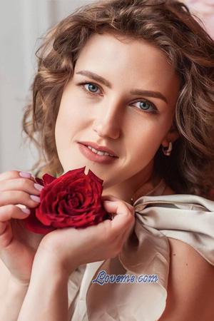 215531 - Olesia Age: 31 - Ukraine