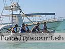cartagena-women-boat-1104-40